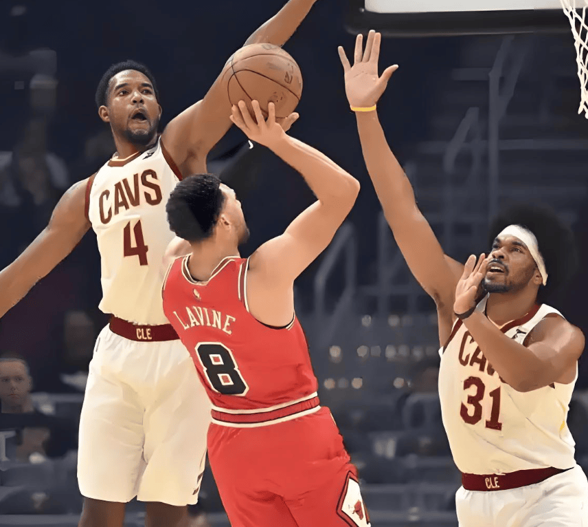 开云体育-芝加哥公牛迎NBA季后赛关键赛,赛前外线爆发,引发热议,纪律约束更严格的简单介绍