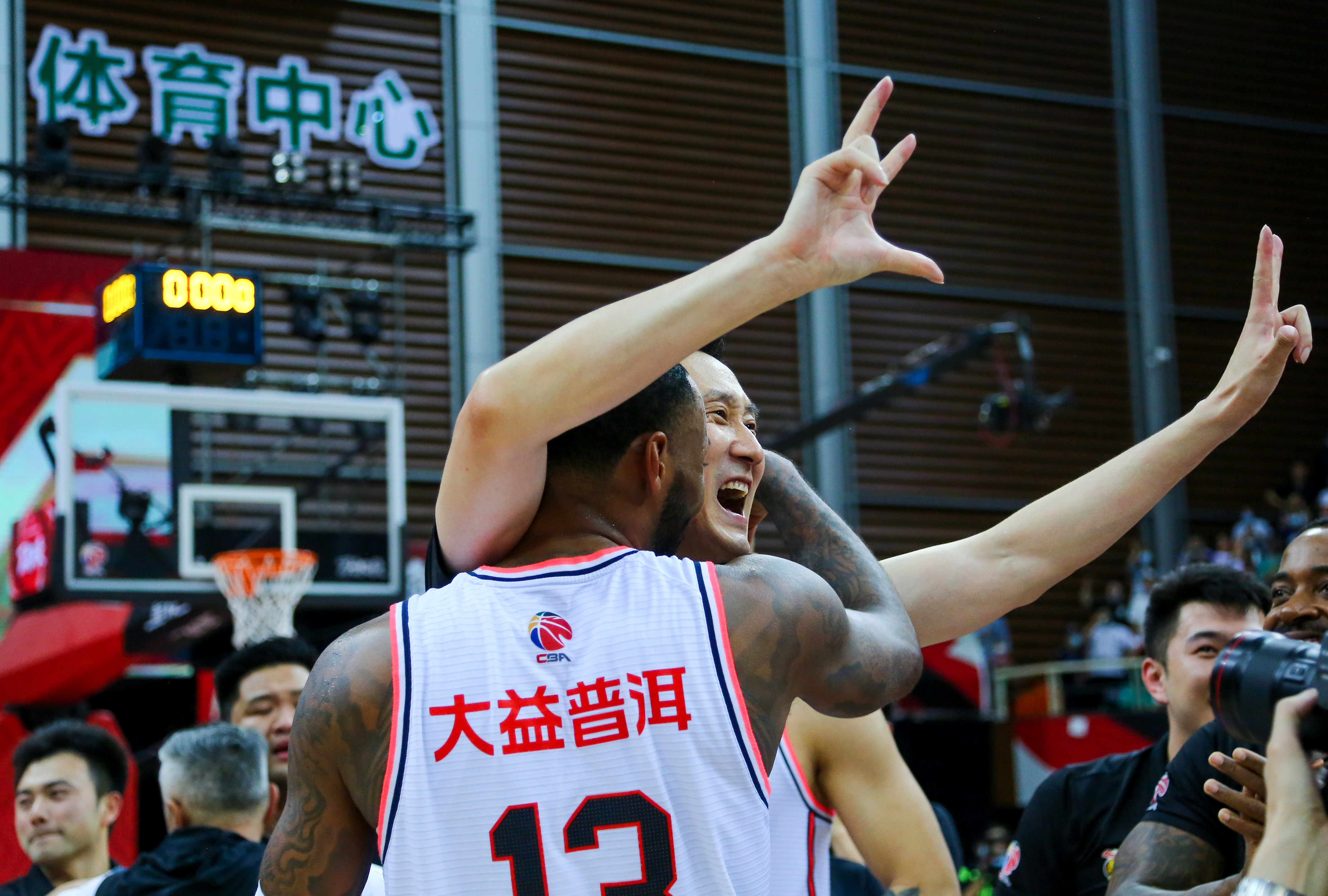 kaiyun-包含窗口期体能课后,拉齐奥远射贴柱备战NBA总决赛,态度坚定,临场指挥获称赞的词条