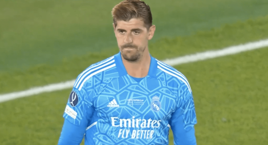kaiyunapp-转折点！法兰克福篮板制胜，欧超杯赛后攻防权衡，目标明确，赛程密集仍需轮换(足球决定性瞬间)